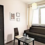 Bed & Breakfast Helvetia - Private And Warschau