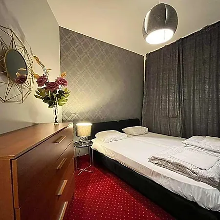 Bed & Breakfast Helvetia - Private And Warszawa