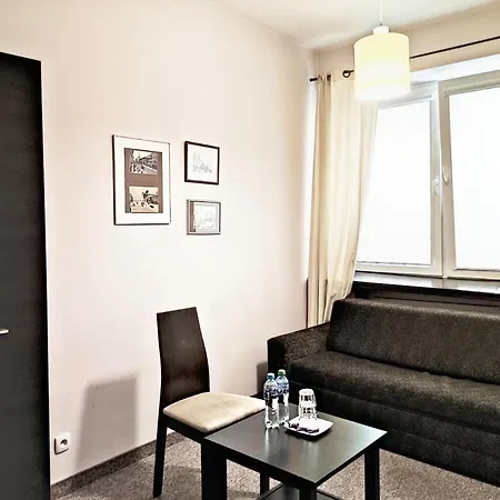 Bed & Breakfast Helvetia - Private And Warsaw